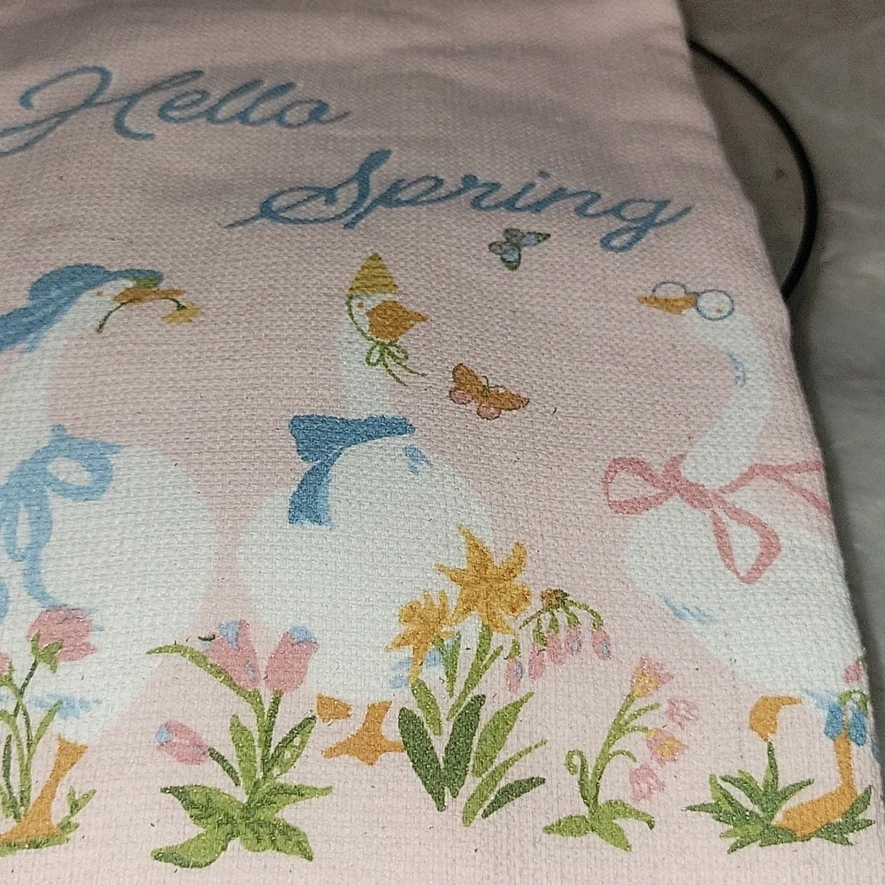 Spring Kitchen Towels 🪿🪷💐 - Picture 3 of 4